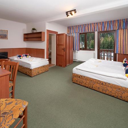 Hotel Maredis Rero Korenov Bagian luar foto