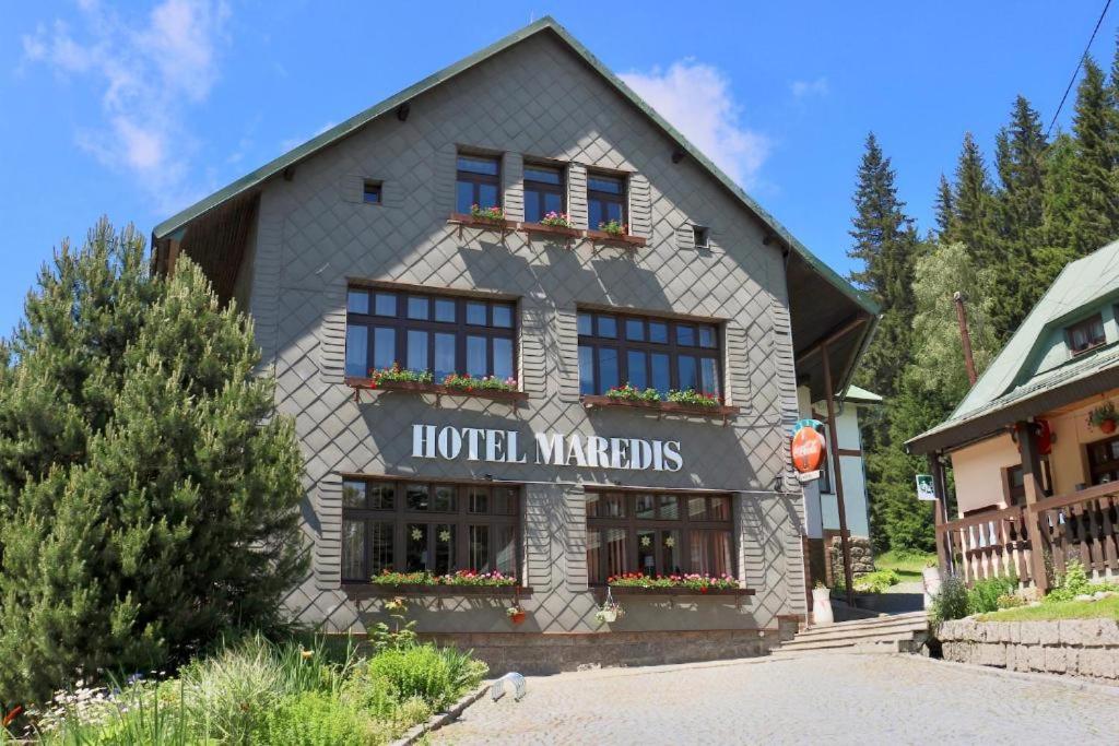 Hotel Maredis Rero Korenov Bagian luar foto