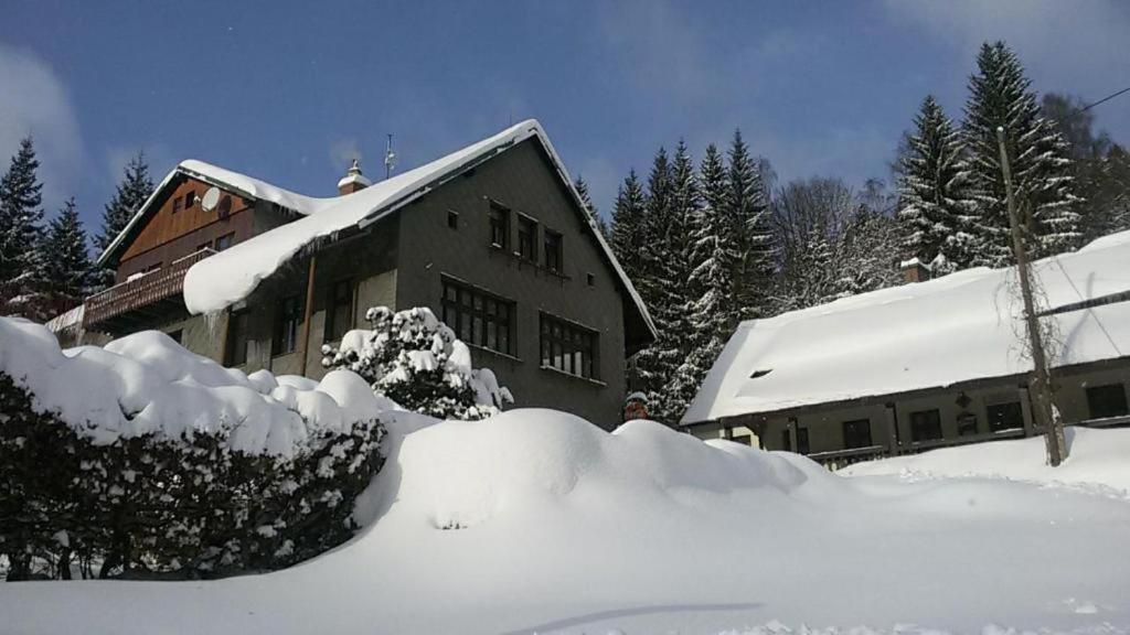 Hotel Maredis Rero Korenov Bagian luar foto